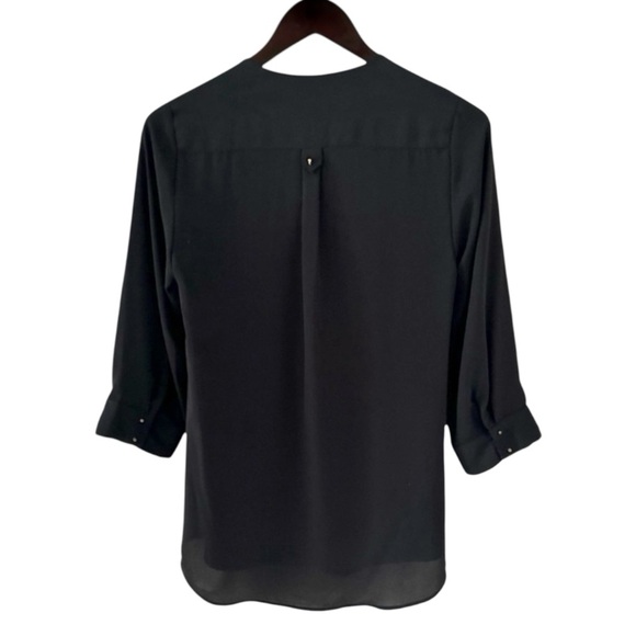 Express Black V-Neck 3/4 Sleeve Blouse with Satin Shoulder Epaulettes Size Small - Picture 4 of 5